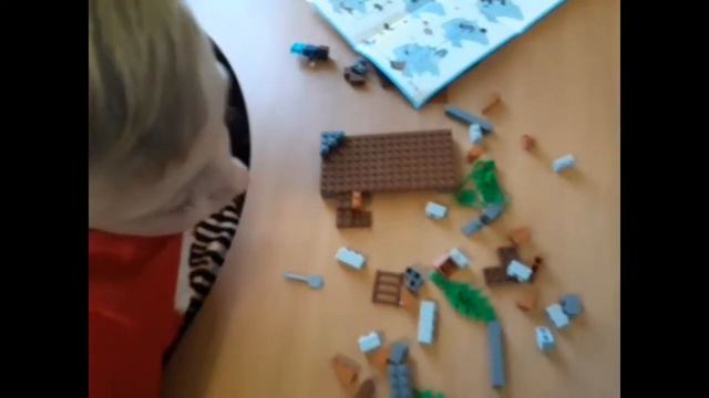 Собираем LEGO MINECRAFT lele my world 33136 смотреть онлайн