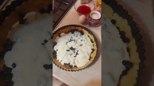 пирог из песочного теста с черникой ??