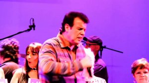 "MUJERES con CADENAS"..( TEARS FOR FEARS ) Versión de "WALTER DANIEL COLONNA" en VIVO