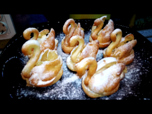 "ЛЕБЕДИ" заварные- проще простого- а какая красота! (Рецепт советского времени)