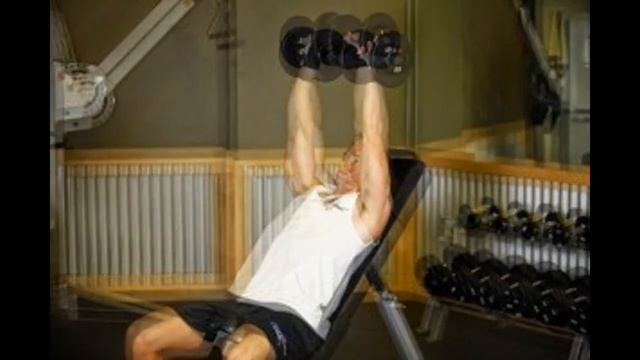 Жим гантелей плечами на наклонной скамье смотреть онлайн