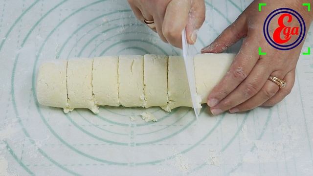 Ароматные и нежные творожные сырники с кокосом смотреть онлайн