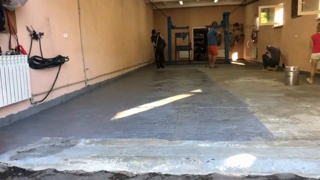 Красим гараж 100м.кв. Краска для бетонных полов Бетонит ЛКЗ Кловертекс смотреть онлайн