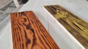 обжиг дерева с нанесением укрепляющего состава с приданием цвета и с финишной обработкой лаком