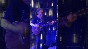 Никита Джигурда с песней на слова Есенина