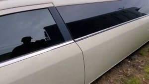 Сколько  стоит лимузин ?