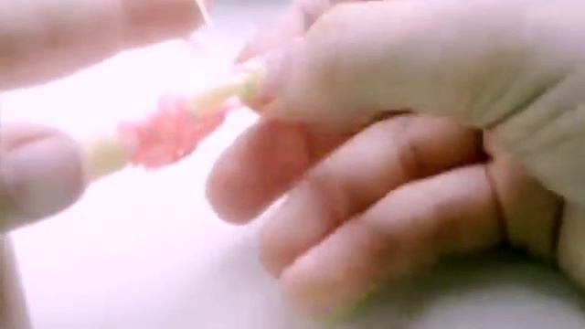 Как сплести вишню (черешню) из резинок без станка. Урок 4