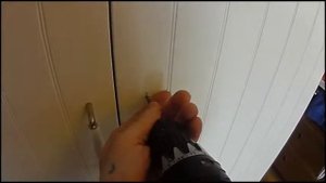 Сборка шкафа, Установка карнизов