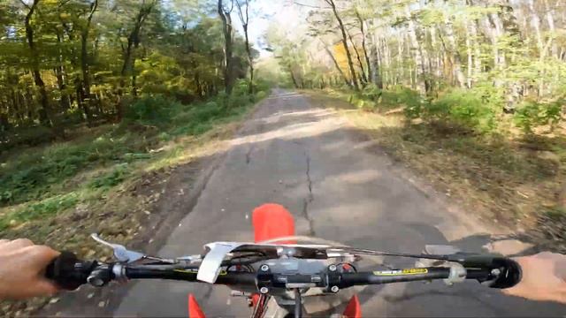 С ПРОБИТЫМ КОЛЕСОМ ЗА СПИНОЙ! НА МОТЕ) смотреть онлайн