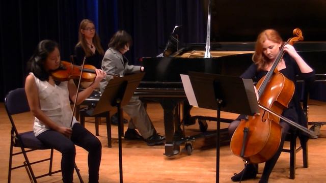 Beethoven Ghost Trio First Movement - 2013 01 25 Julian Shively (12) смотреть онлайн