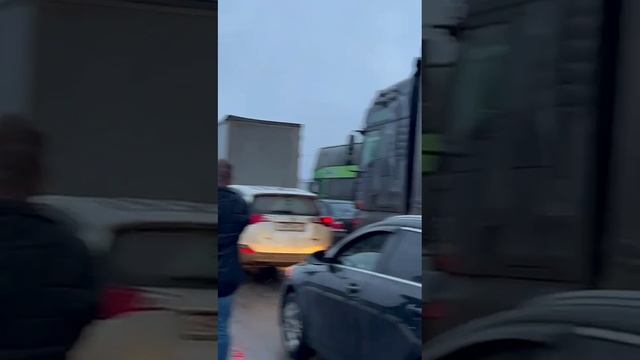 Сгорела фура с зажигалками - Москва 24