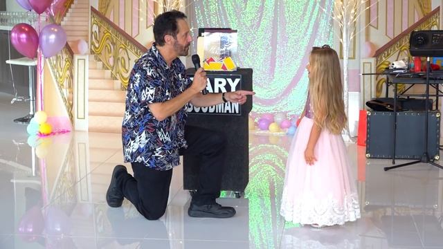 Диана и ее День Рождения, 5 лет! Супер праздник Принцессы смотреть онлайн