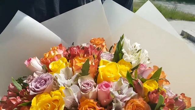 Букет из цветов Гранисадо смотреть онлайн