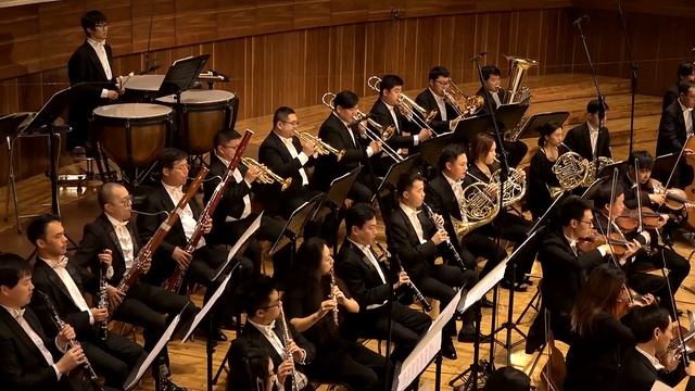 Shanghai Philharmonic Orchestra - Indonesia Raya смотреть онлайн