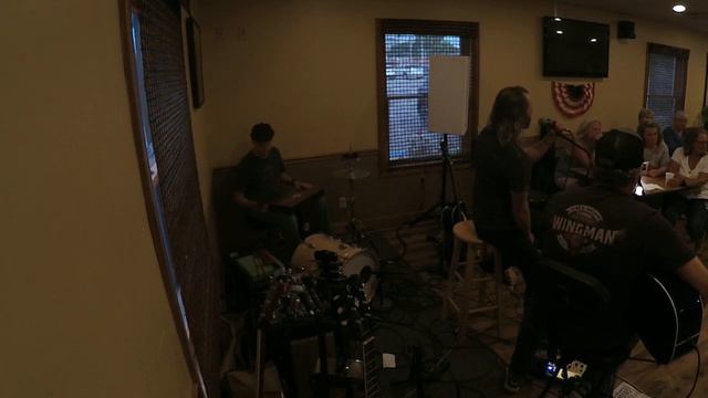 Meinl Turbo Slap-Top Cajon on a gig смотреть онлайн