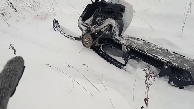 Ларвен или мотоснегокат?