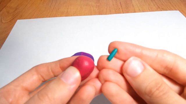 Как слепить Макарун еда для кукол из пластилина? Легкие поделки для детей/Видео лепка смотреть онлайн