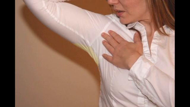 Как Отстирать ЖЕЛТЫЕ ПЯТНА с Белой Одежды? смотреть онлайн