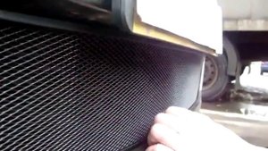 Установка защитной сетки радиатора на Renault Logan black