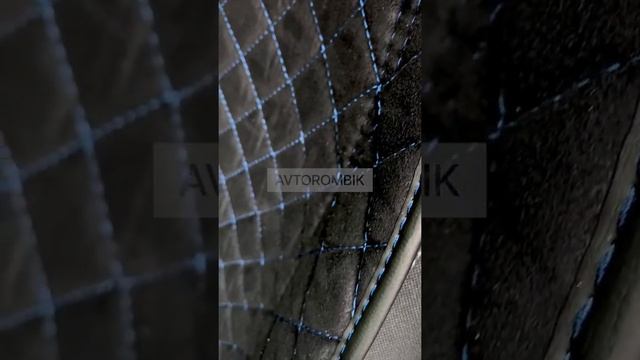 Накидки на сиденья. Алькантара - экозамша. Широкая форма. Чёрная с синий строчкой. Avtorombik смотреть онлайн