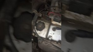 Lancer 9 стучит