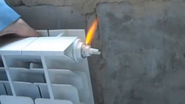 Горит водород в алюминиевом радиаторе (часть 3) смотреть онлайн