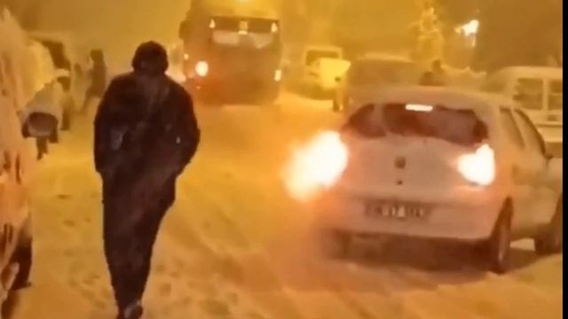 Турция аномальный снегопад отменены авиарейсы. смотреть онлайн