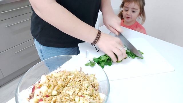 САЛАТ С ГОВЯДИНОЙ И ЯБЛОКОМ. ПРАЗДНИЧНЫЙ САЛАТ. #01 смотреть онлайн