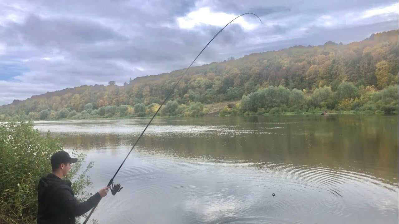 Рыбалка на ОКЕ ОСЕНЬЮ / НА ЧТО СЕЙЧАС КЛЮЁТ ??? смотреть онлайн