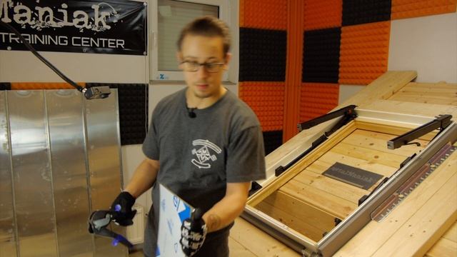 OBRÓBKA/ OPIERZENIE OKNA DACHOWEGO Roto R8! - PRZÓD! FILM INSTRUKTAŻOWY смотреть онлайн