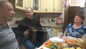 Веселая гулянка под гармонь в честь Дня Рождения нашего друга -гармониста Учамбрина Николая.