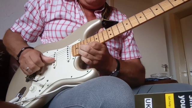 Fender Stratocaster Corona. Good Morning blues luck Saturdays смотреть онлайн