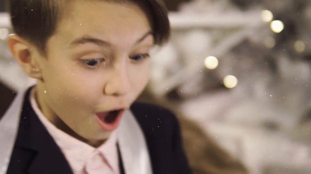 Новогодняя песня. Пора поверить в чудеса, Маша Гулевич и Федор Гесь.