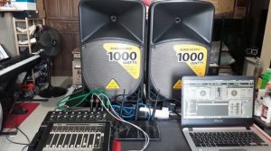 Behringer B112D soundcheck