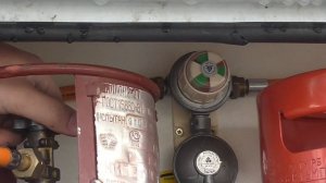 Регулятор давления газа с автоматическим переключением