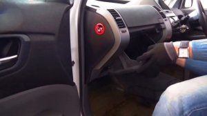 Замена воздушного и салонного фильтров на Toyota prius