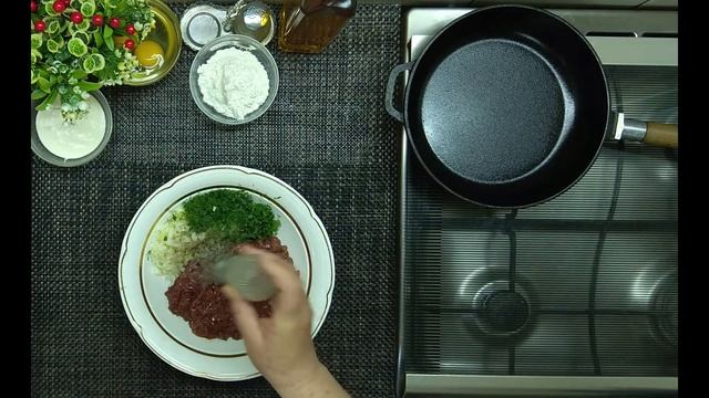 Рубленые котлеты из куриной печени просто и вкусно. Chopped chicken liver cutlets simple and tasty смотреть онлайн