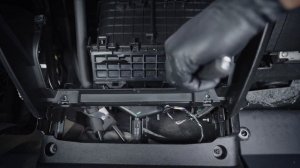 Jak wymienić filtr kabinowy? – PEUGEOT BOXER III – The Mechanics by FILTRON