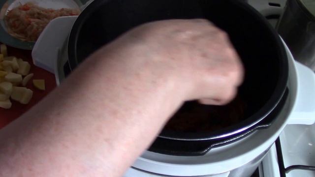 Щи из квашенной капусты в мультиварке. Щи рецепт. Как приготовить щи вкусно.