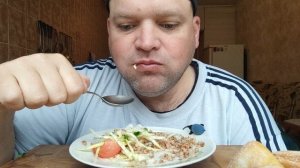 МУКБАНГ Гречка и колбаски/ОБЖОР печеньки и козинак
