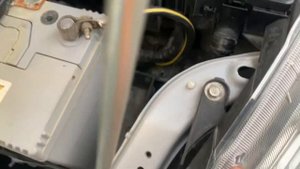 HOW TO CHANGE HEADLIGHT BULB H1 MITSUBISHI GRANDIS