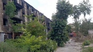 Северодонецк по улицам города (пр. Химиков 2, 4, 6, Партизанская 33). Август 2022.