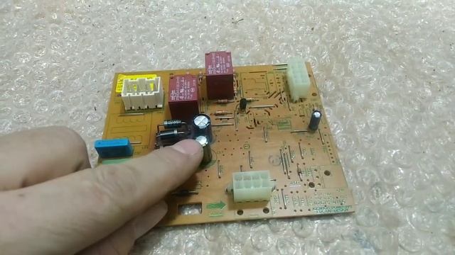 Ремонт платы питания холодильника Whirlpool. смотреть онлайн