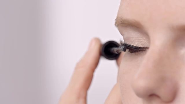 Sisley - So Intense Mascara смотреть онлайн