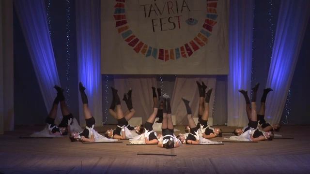 Dance Club ACTIVE Run The Show смотреть онлайн