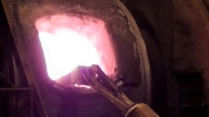 Демонтажный робот Brokk 800 чистка конвертера на металлургическом заводе