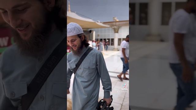 В мечети Пророка мир ему ♥️🌷 #madina #makkah #istanbul #saudiarabia #turkey #чечня #европа #москва смотреть онлайн