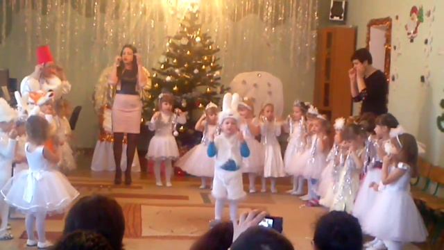 Утренник у дитячому садку N28 смотреть онлайн