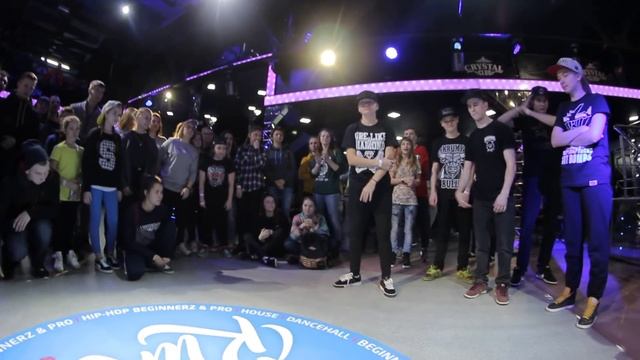 xNVR9xKRUMP 1/4x TANYA vs Princess KNUCK смотреть онлайн