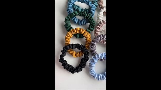 Мягкая, атласная, шелковая резинка для волос Kristen Eltz, размер S смотреть онлайн